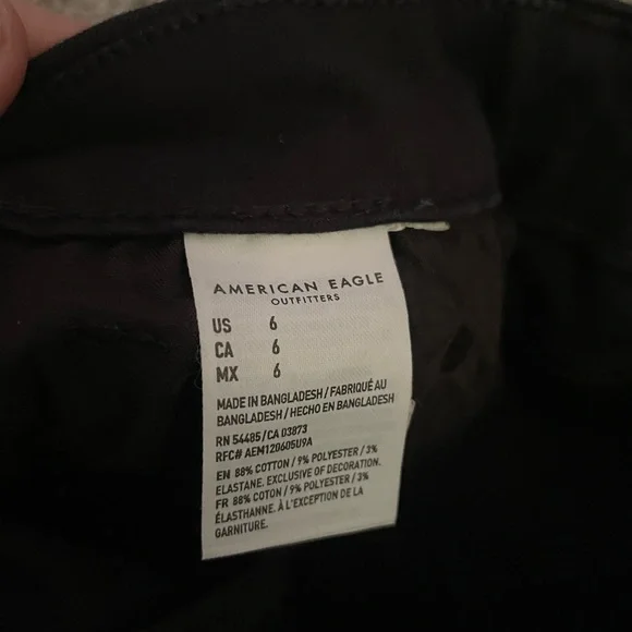 American Eagle Outfitters Ne(x)t Level Stretch High Waist Black Shorts, size 6 - Picture 3 of 4